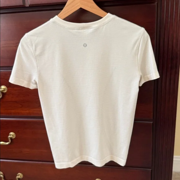 lululemon athletica Cream Short Sleeve Ribbed Tee - Picture 2 of 7